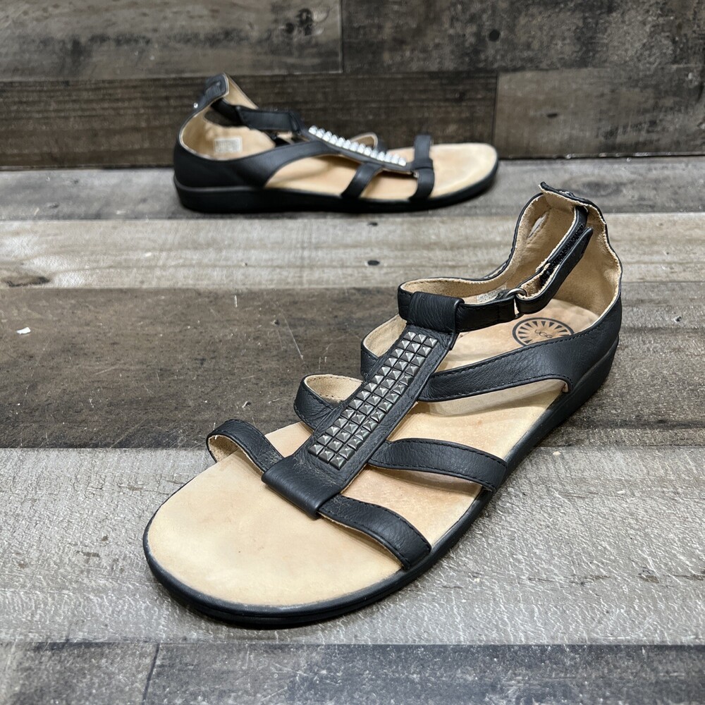 Ugg sandals Womens Black Leather Gladiator size 4